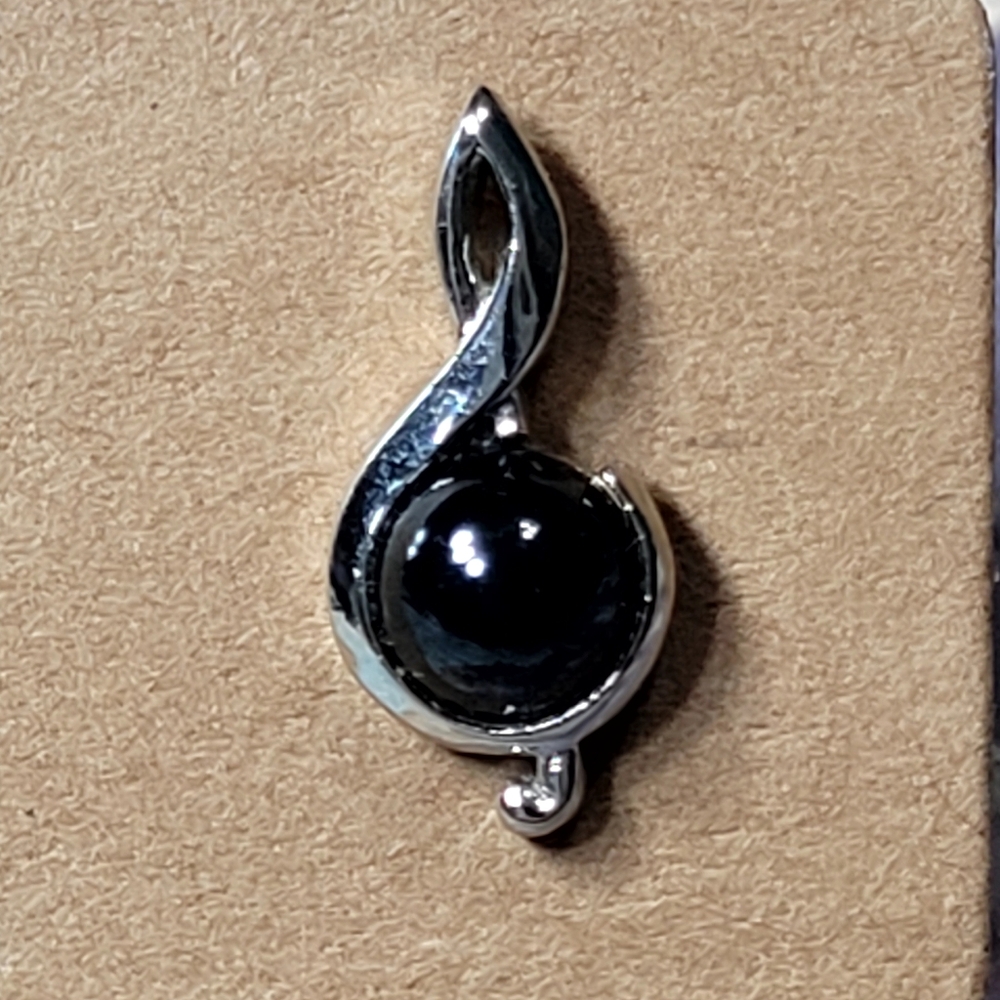 Swank  Black and Silver music note Lapel pin.